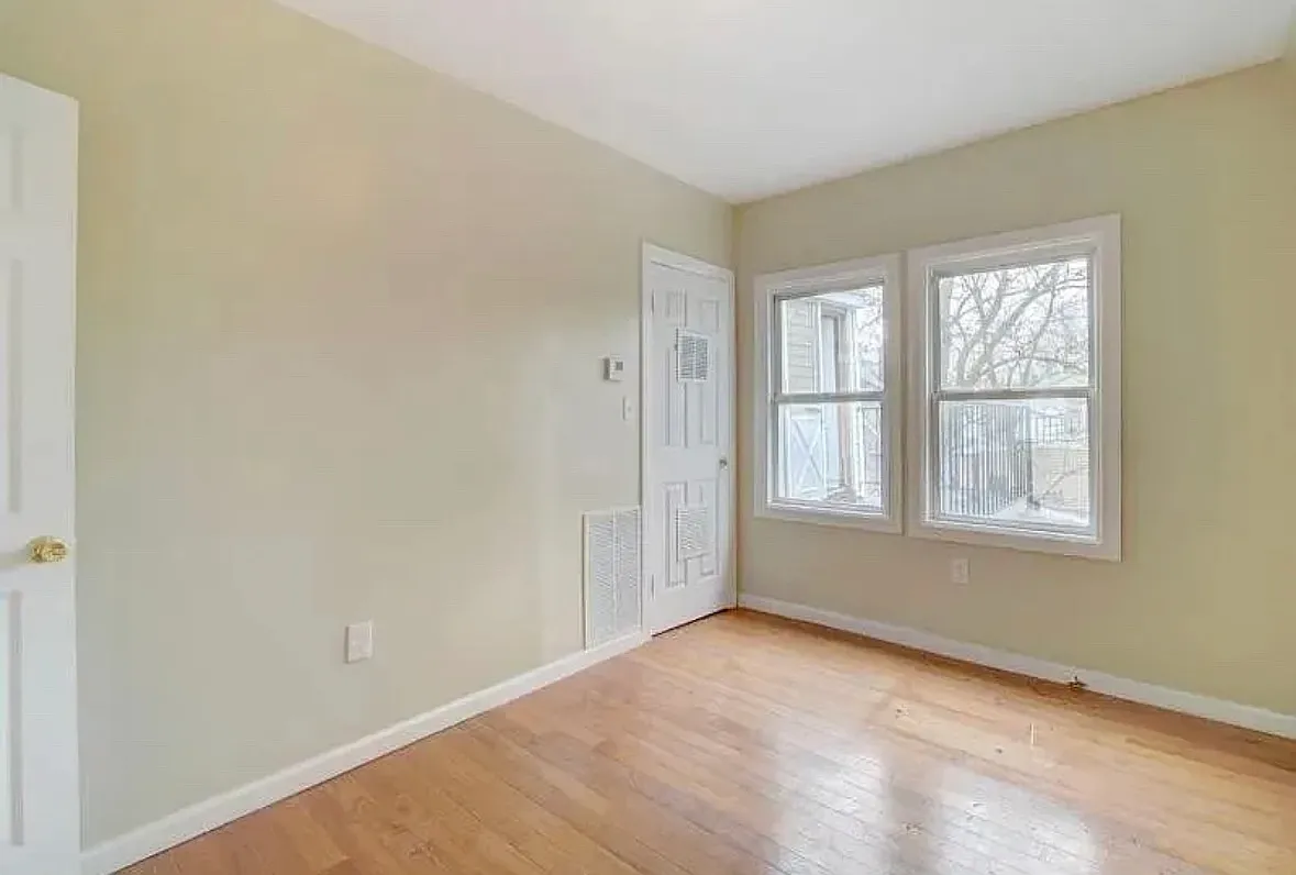 2 bed, $2,000 — Photo 2