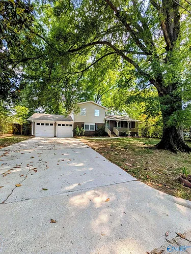 310 Cumberland Dr SE Photo 1