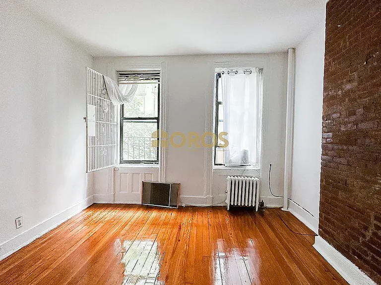 324 E 13th St #12 — Photo 1