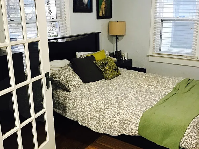 Guest bedroom