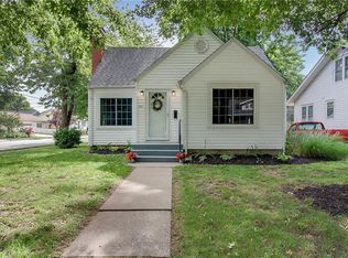 201 10th St, Wood River, IL