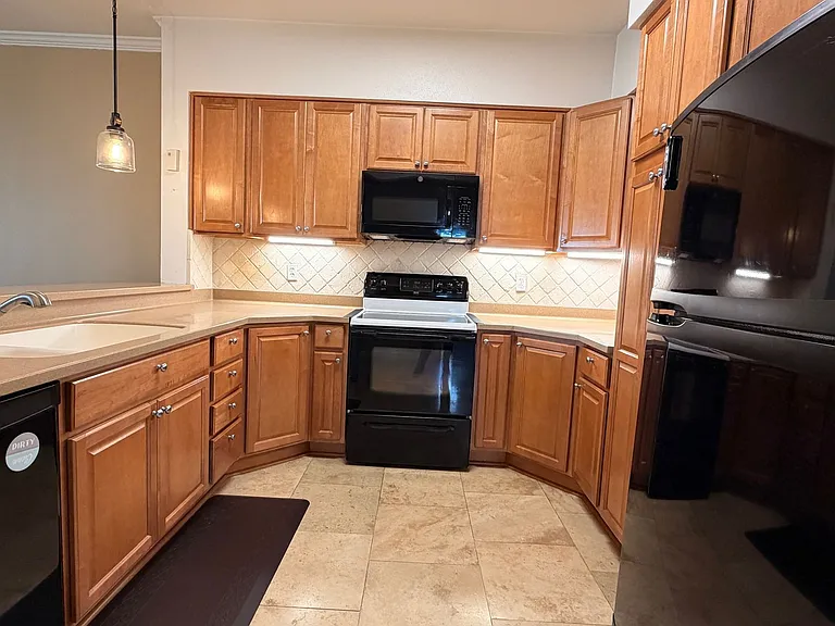 97 East Ct #58 — Photo 11