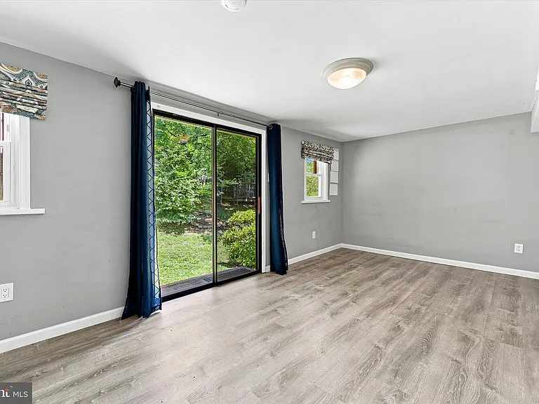 106 Woodside Cir — Photo 12