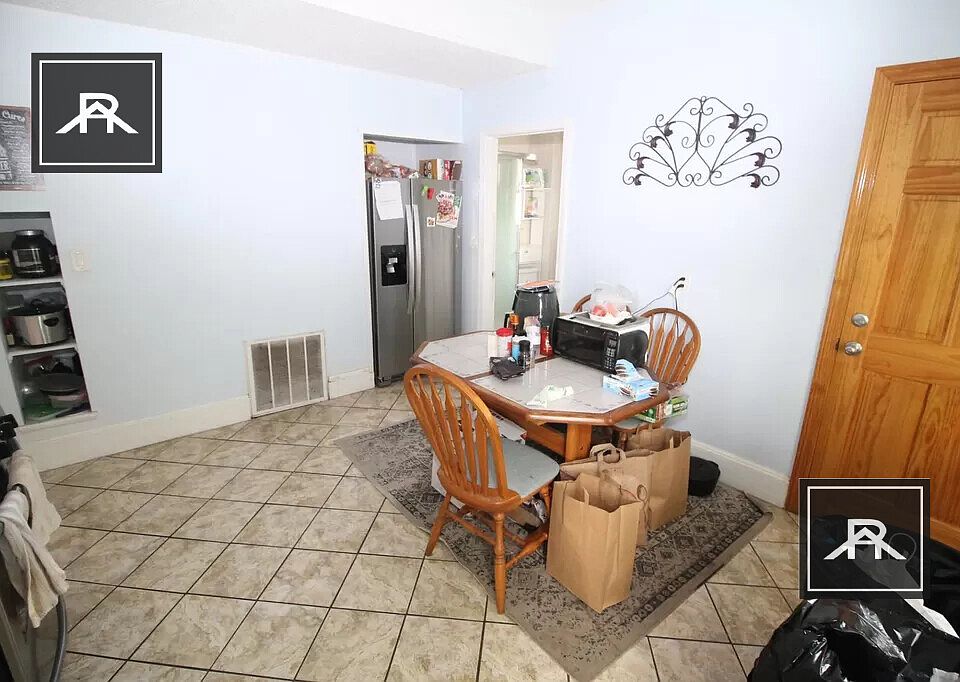 2nd image of 9 Harvard Ter APT 1