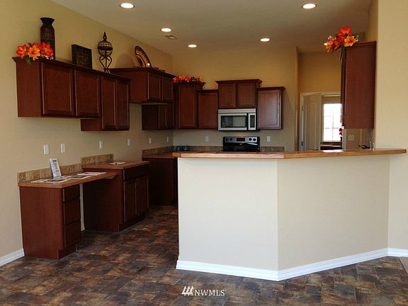 5th image of 403 Dandero Drive SE