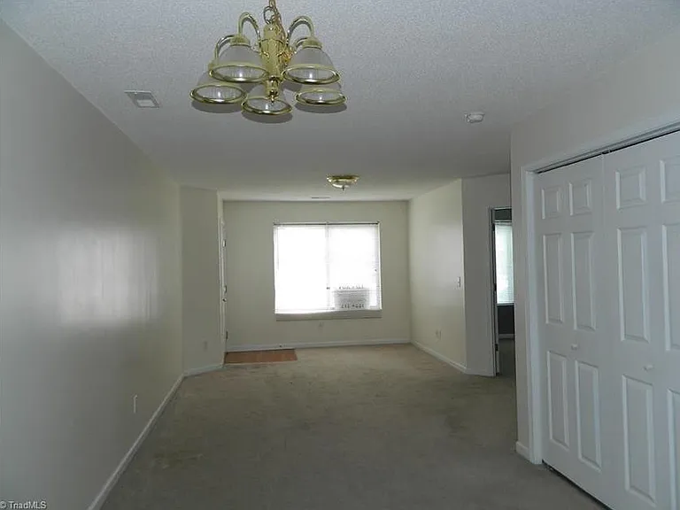 819 Belmont Dr #1A — Photo 8