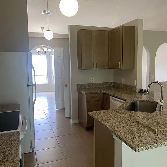 305 Chiquita Ct — Photo 10