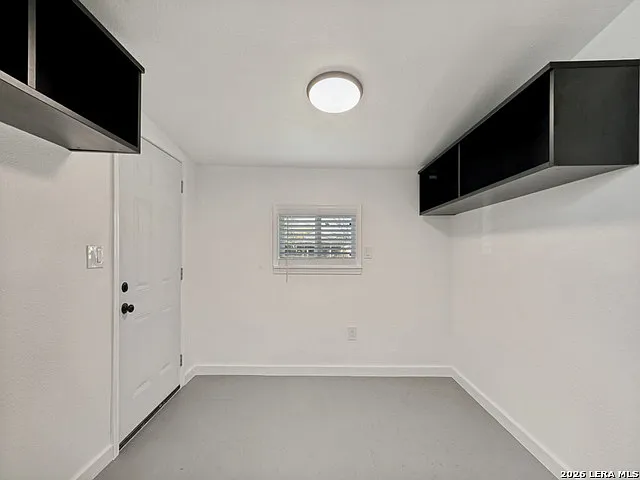 1815 W Mayfield Blvd — Photo 10