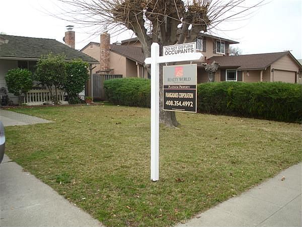 1st image of 1796 Rosswood Dr