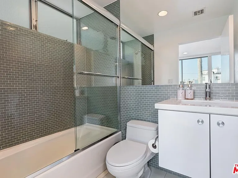 111 Eastwind St — Photo 49