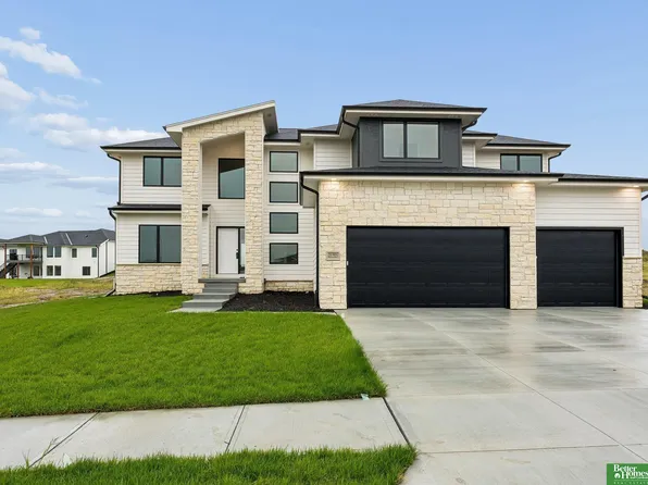 21901 Buchanan Pkwy, Gretna, NE 68028