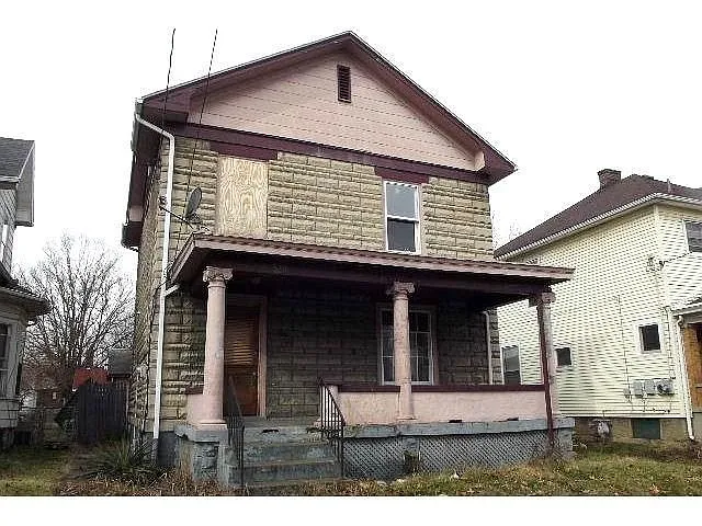 520 Young St photo 1