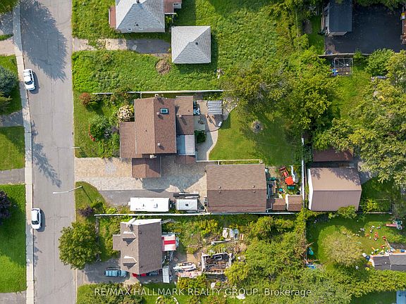 3rd image of 431 Blake Blvd