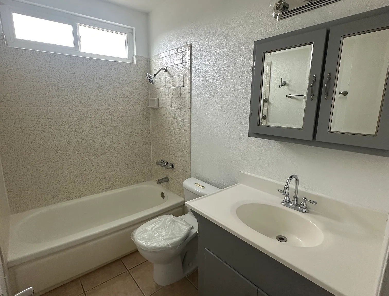 2 bed, 900 sqft, $1,995 — Photo 4
