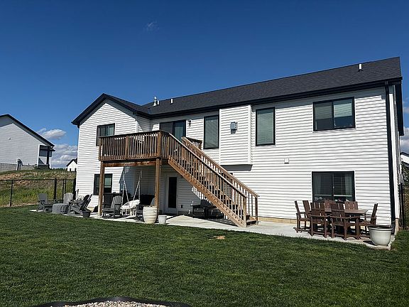 2nd image of 611 Woodsage Rd