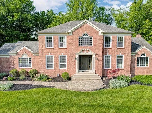 3120 Triplecrown Dr, North Bend, OH 45052