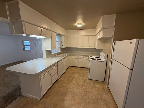 3rd image of 4608 44th St