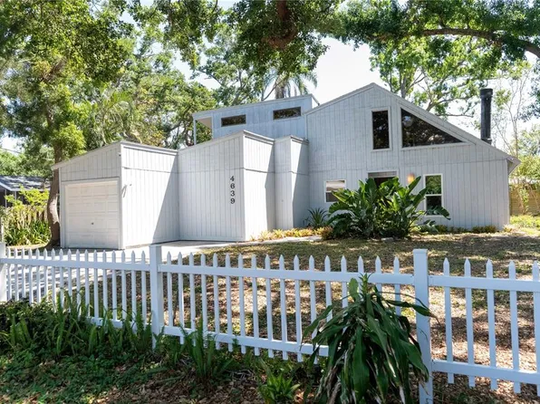 4639 Sloan Ave, Sarasota, FL 34233