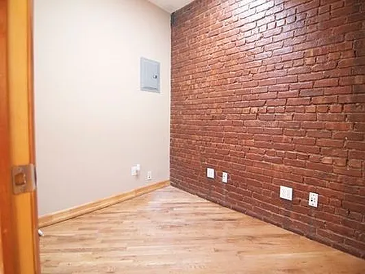 Rented by The PSN Group | media 18