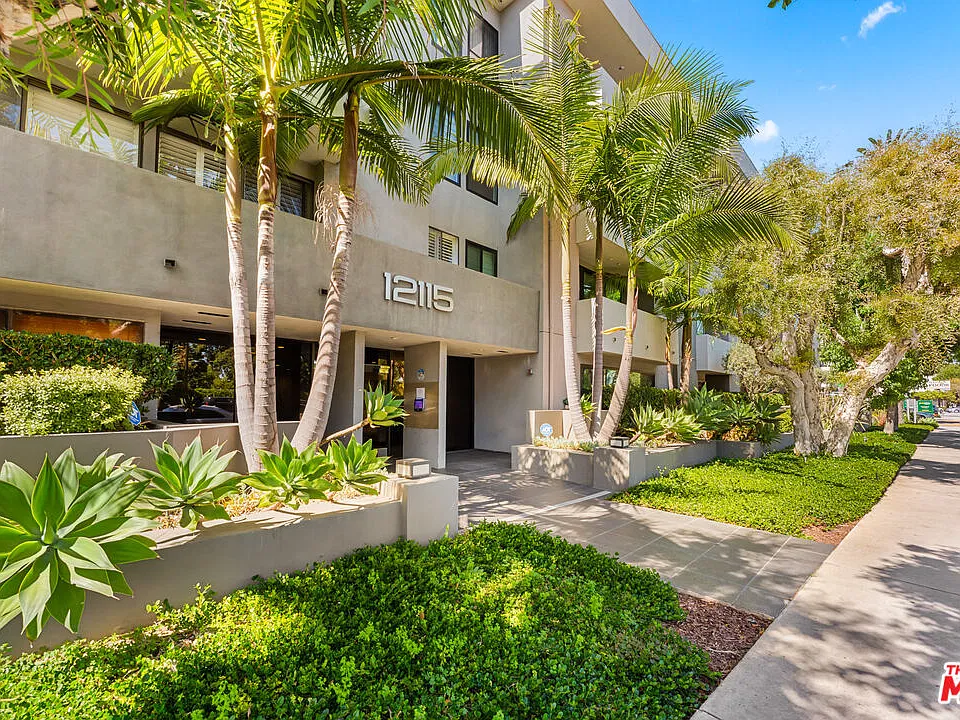 12115 San Vicente Blvd #201