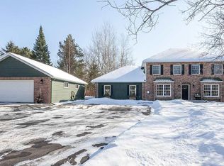 5258 W Arrowhead Rd, Hermantown, MN 55811