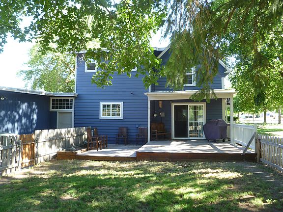 Deck w/ Fenced Yard