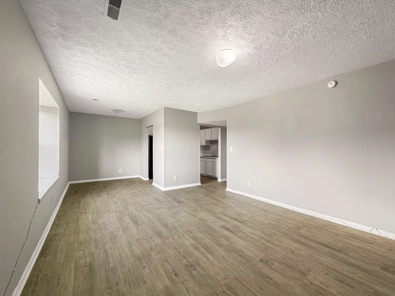 River Glow Apartments — Photo 3
