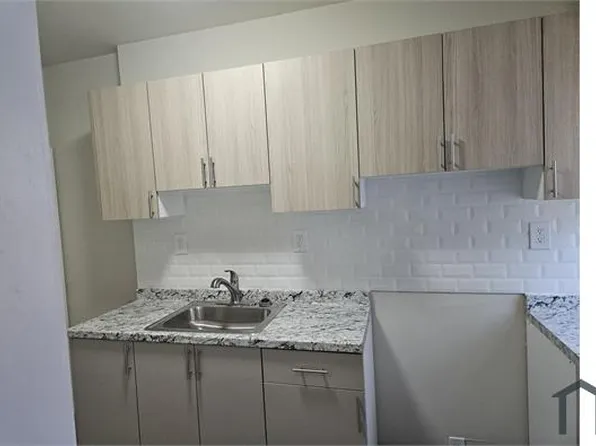 4948 Charles St, Philadelphia, PA 19124