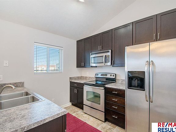 2nd image of 20602 Parker St