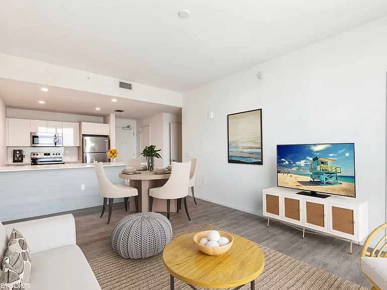 SoLe Mia Rentals — Photo 116