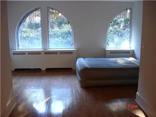 Rented by R New York | media 6