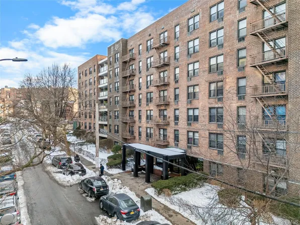 35-20 Leverich Street #209, Jackson Heights, NY 11372