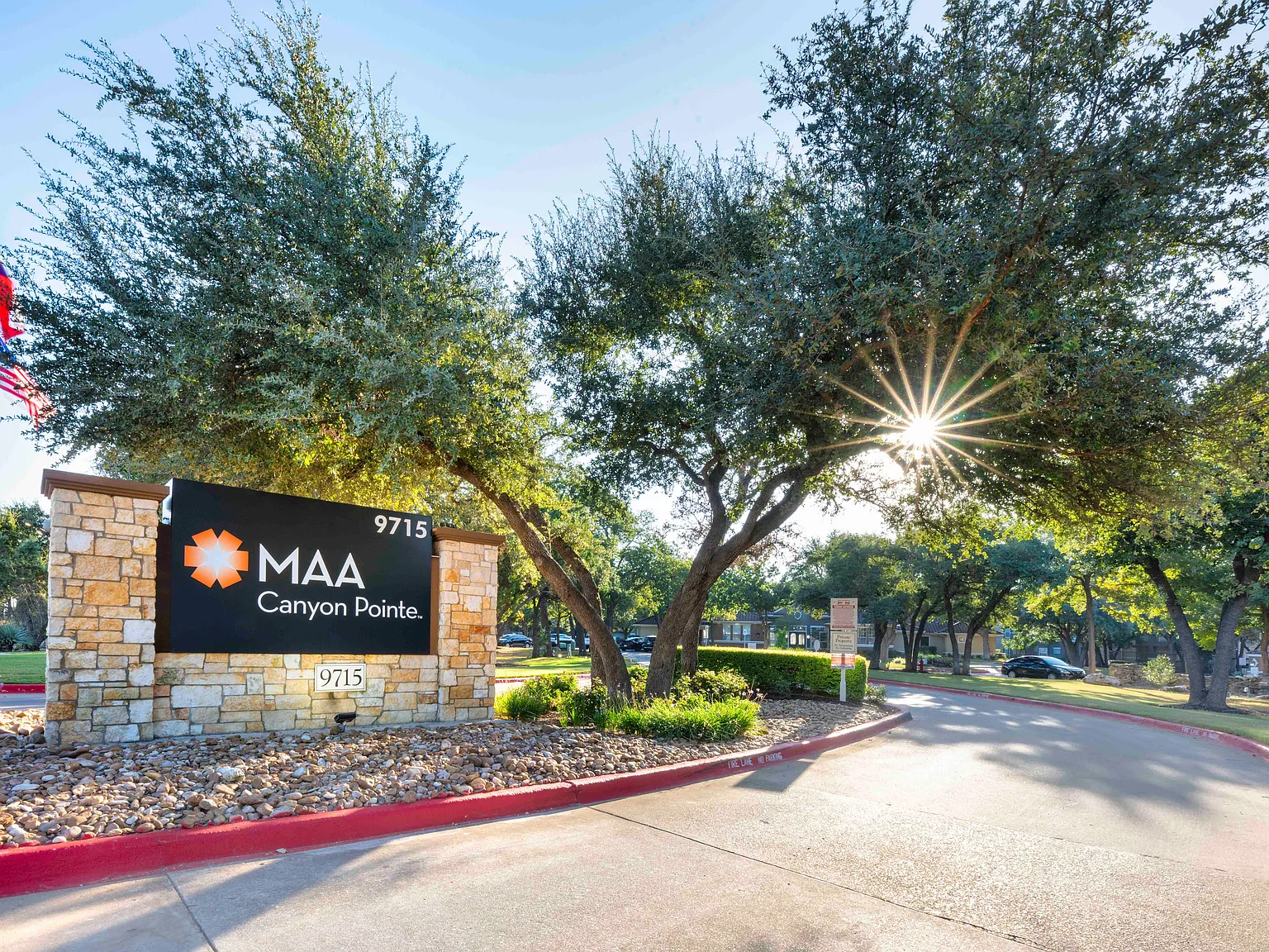 MAA Canyon Pointe — Photo 4