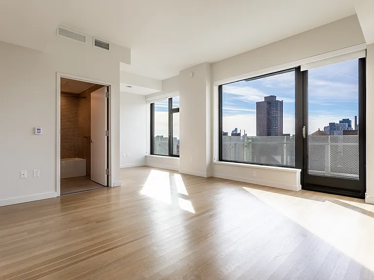 515 E 86th St #2102 — Photo 3