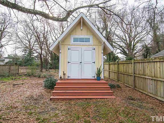 4th image of 2635 Lawndale Ave