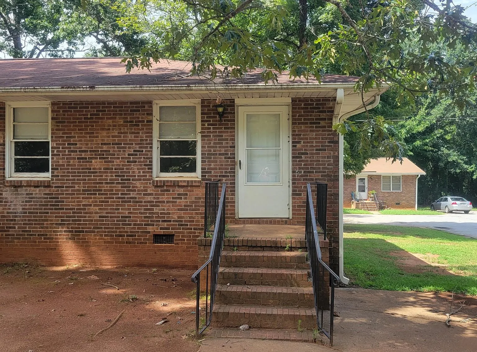 2 bed, $850 — Photo 1