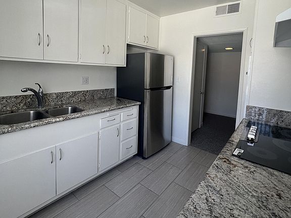 3rd image of 801 S Lucerne Blvd APT 408