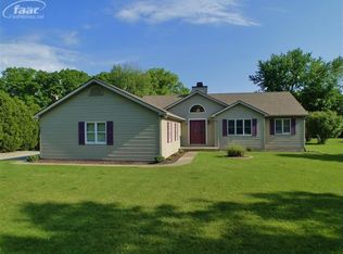 9507 Longmeadow St, Fenton, MI 48430