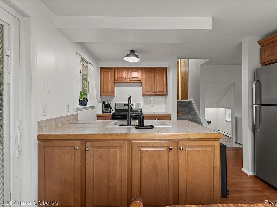 4580 Chadsworth St, photo 18