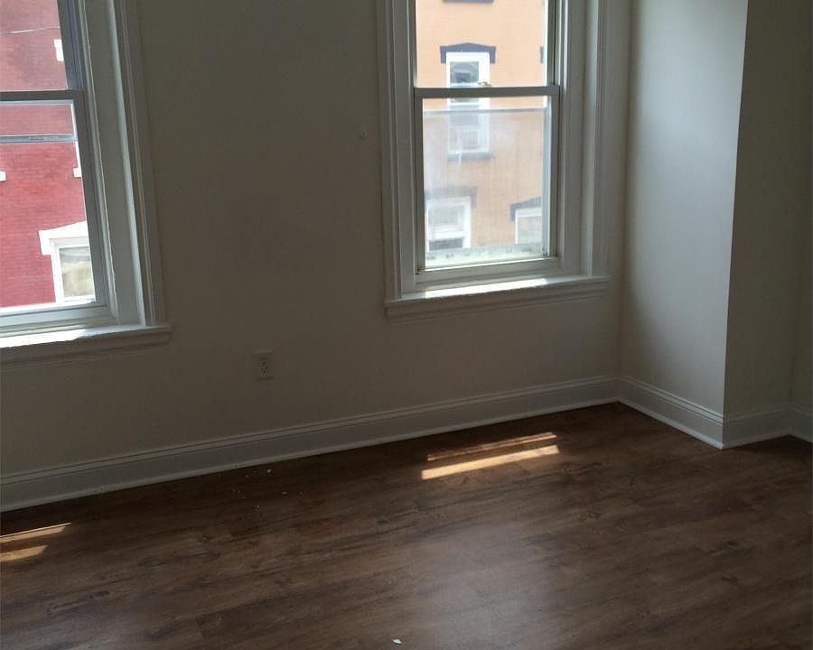 2nd image of 5642 Hazel Ave