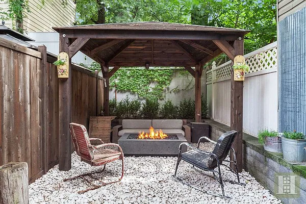 Rented by Halstead Real Estate | media 27