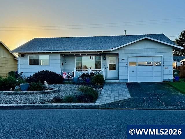 1st image of 1841 Umpqua Rd