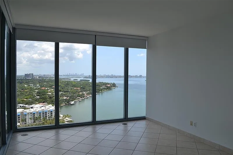 2 bed, 2.5 bath, 1158 sqft, $4,750 — Photo 4