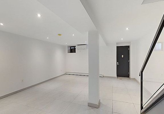 5th image of 395 Kosciuszko St