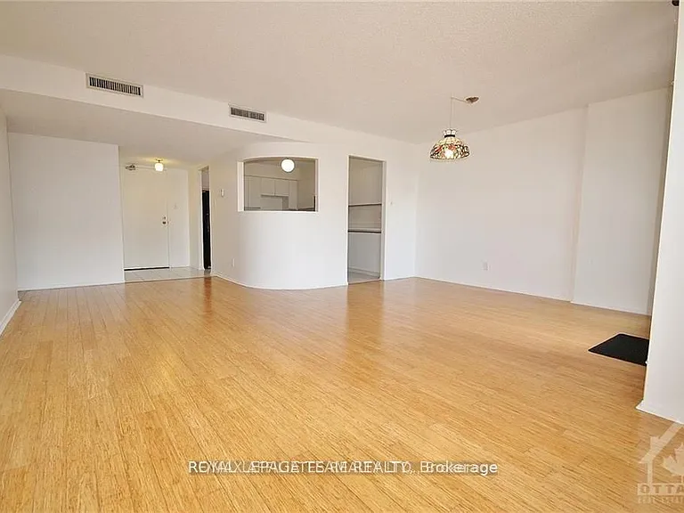 200 Lafontaine Ave #304 — Photo 11