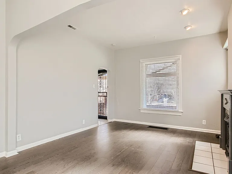 445 N Washington St — Photo 5