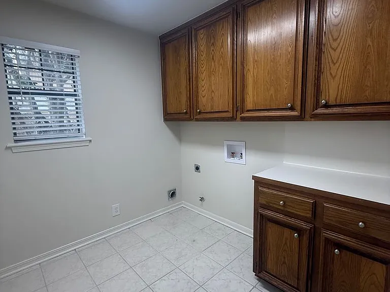 206 Cambridge Rd — Photo 40
