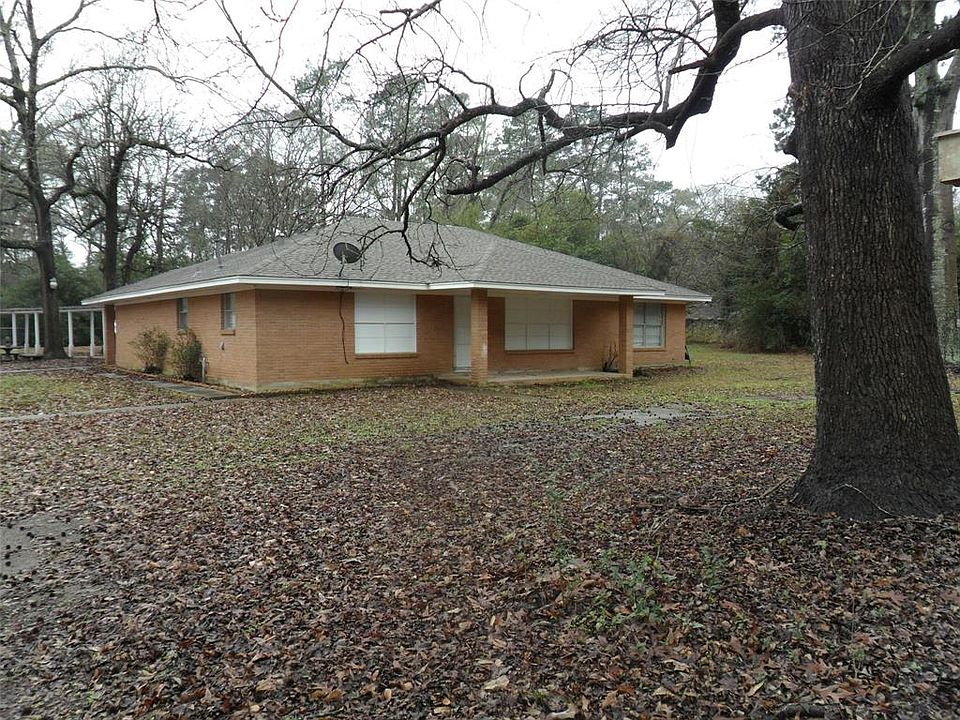 2nd image of 1402 Helen Dr