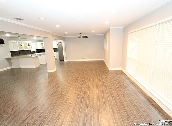 5th image of 10109 Sunflower Ln