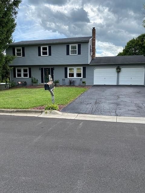 1st image of 649 Leon Dr